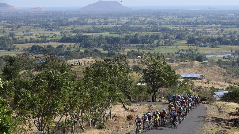Pebalap Prancis Jadi Juara Umum Tour de Flores 2017 Pebalap Prancis Jadi Juara Umum Tour de Flores 2017