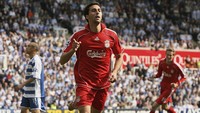 Alvaro Arbeloa merupakan rekrutan musim dingin Liverpool pada musim dingin 2007. Digaet 2 juta poundsterling saja, Arbeloa dengan cepat jadi pilar lini belakang The Reds pada era tersebut. (Foto: Clive Brunskill/Getty Images)