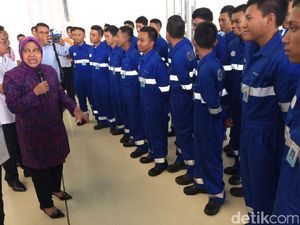 Pesan Risma untuk Siswa Penerima Beasiswa ATKP Agar Bermental Baja Pesan Risma untuk Siswa Penerima Beasiswa ATKP Agar Bermental Baja