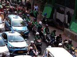 Polisi Usir Ojek Online yang Mangkal di Jalan Casablanca