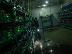 Parah, Listrik Kantor Polisi Dicuri Buat Tambang Bitcoin Parah, Listrik Kantor Polisi Dicuri Buat Tambang Bitcoin