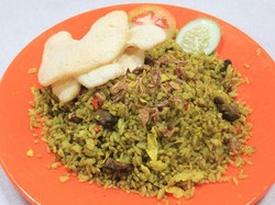 Ini 5 Tempat Makan Nasi Goreng Kaki Lima yang Murah dan Sedap