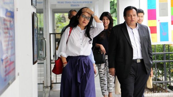 Dukungan Marcella Zalianty untuk Pretty Asmara