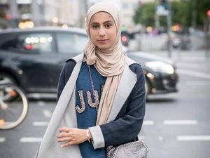 Hijabers Pencetus Emoji Hijab Siap Cetak Sejarah di Piala Dunia 2018 Hijabers Pencetus Emoji Hijab Siap Cetak Sejarah di Piala Dunia 2018