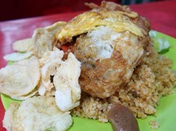 Nasi Goreng Warung Tenda yang Sedap dan Tak Menguras Kantong