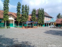 Kendar si Perawat Ayah di Banyumas Sekarang Lebih Rajin ke Sekolah