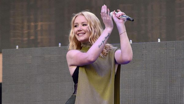 Foto: Penampilan Paling Seksi Iggy Azalea Beraksi di Atas Panggung