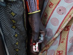 Bukan Hanya Pria, Wanita Juga Disunat di Kenya