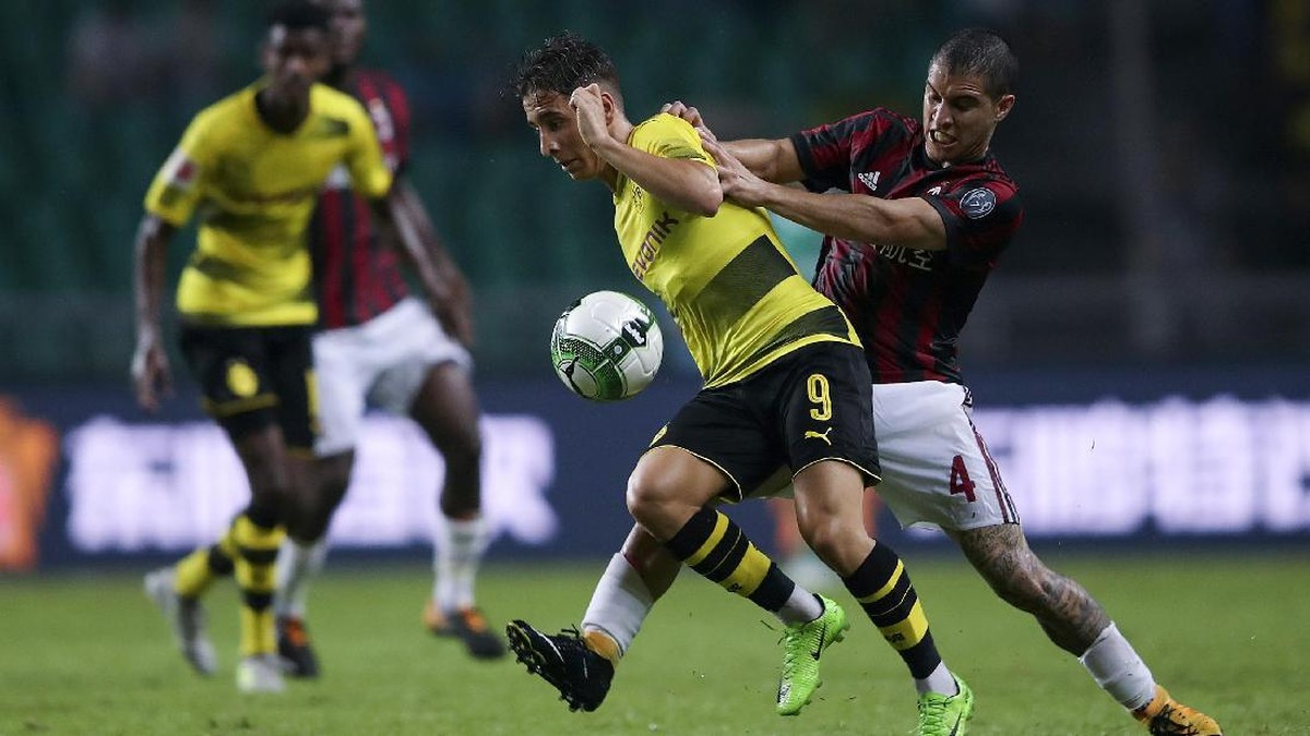 Emre Mor dijual Borussia Dortmund ke Celta Vigo (Lintao Zhang/Getty Images)