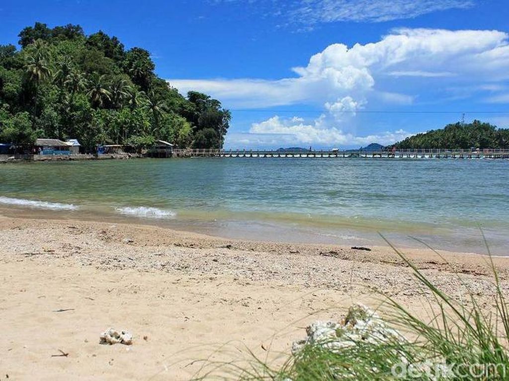 Pesona Kecantikan Kabupaten Pesisir Selatan Pesona Kecantikan Kabupaten Pesisir Selatan
