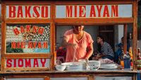 Yuk, Jajan Mie Ayam Gerobakan Buat Sarapan Mantap Mengenyangkan!