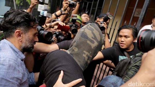 Jeremy Thomas Setia Temani Axel Matthew di Rutan Polda