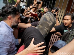 Seminggu Ditahan, Axel Matthew Terus Diberi Dukungan Moril Jeremy Thomas