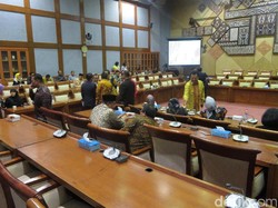 Jelang Paripurna RUU Pemilu, Fraksi Golkar Rapat Konsolidasi