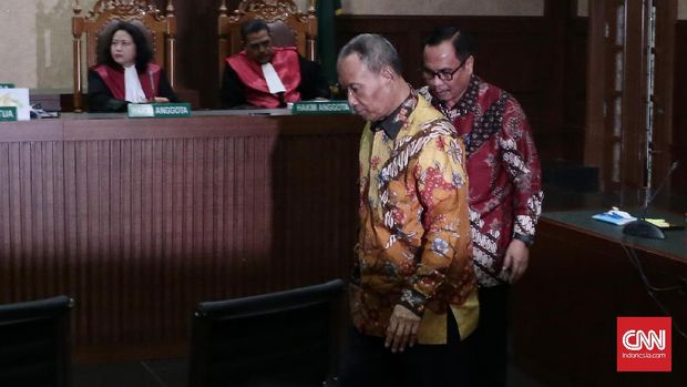 Eks Mendagri Disebut Kerap Terima Honor Terkait e-KTP