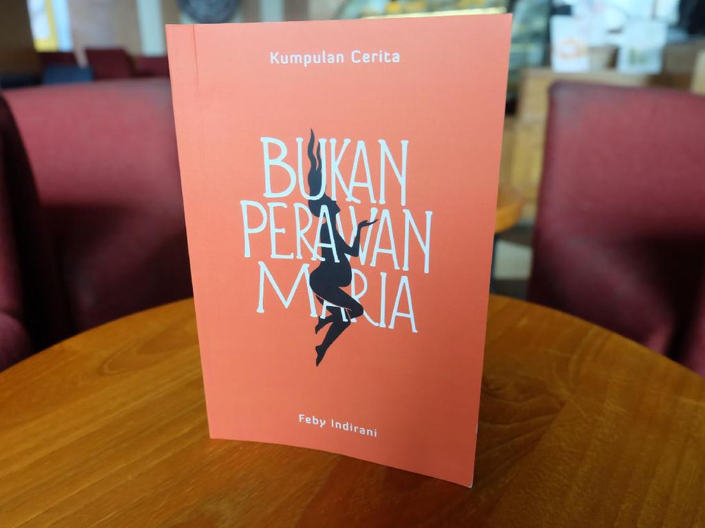 Dari Kumcer, Feby Indirani Gelar Pameran Mini Bukan Perawan Maria Dari Kumcer, Feby Indirani Gelar Pameran Mini Bukan Perawan Maria
