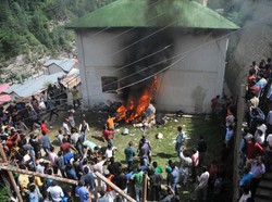 Tersangka Pemerkosaan di India Dibunuh dalam Sel Tahanan