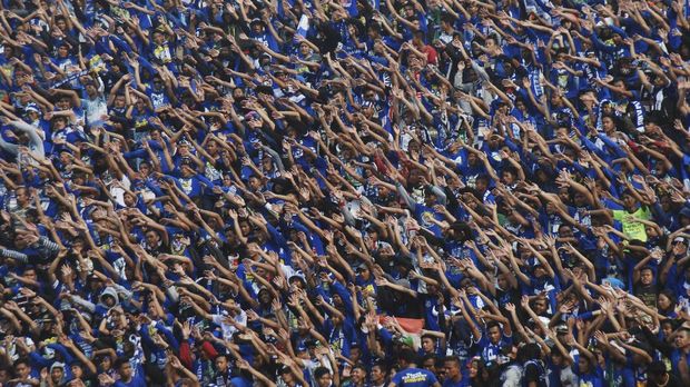 Fan Persib Bandung dilarang hadir di Stadion GBK.