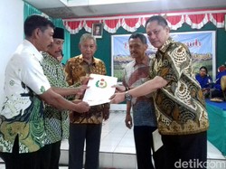 Mangkunegara IX Serahkan Lahan 1,7 Hektar untuk Petani Karanganyar