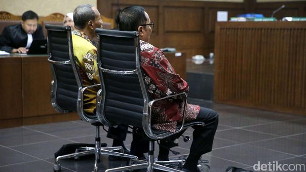 Irman dan Sugiharto Divonis 7 dan 5 Tahun Penjara