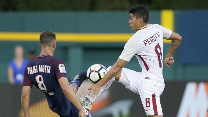 PSG Kalahkan Roma Lewat Adu Penalti