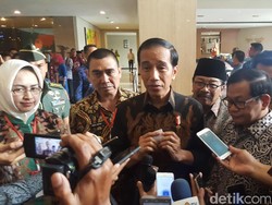 Jokowi Tak Mau Dibilang Condong ke Barat atau China