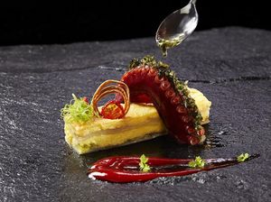 Malam Ini Bar dan Restoran Tertinggi di Jakarta Resmi Dibuka Malam Ini Bar dan Restoran Tertinggi di Jakarta Resmi Dibuka