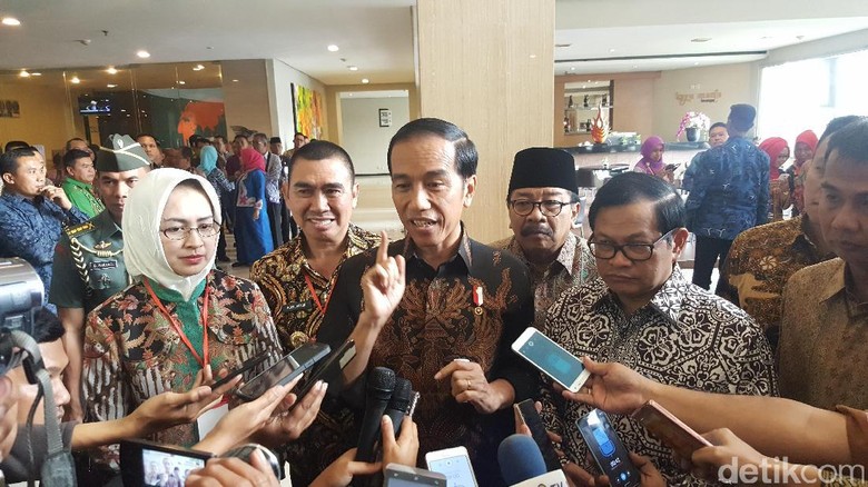 Gesitnya Jokowi Percepat Pembangunan di Papua Gesitnya Jokowi Percepat Pembangunan di Papua