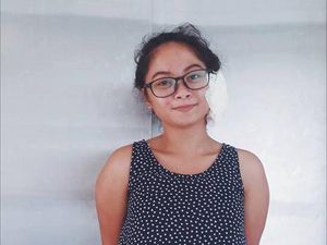 Ngeri! Gara-gara Anting Rp 15 Ribu Telinga Wanita Ini Harus Dioperasi