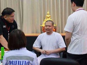 Biksu Kontroversial di Thailand Diadili Atas Pemerkosaan Biksu Kontroversial di Thailand Diadili Atas Pemerkosaan
