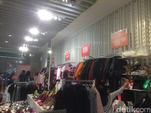 Stradivarius Diskon Hingga 50%, Dress Mulai dari Rp 170 Ribu