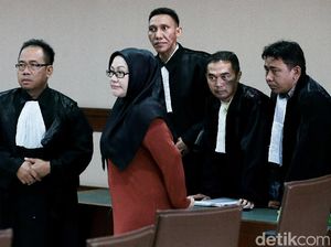 Anak, Menantu, dan Adik Tiri Ratu Atut Siap Rebut Kursi Legislatif Anak, Menantu, dan Adik Tiri Ratu Atut Siap Rebut Kursi Legislatif