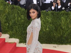Dikritik Kemahalan, Ini Alasan Kylie Jenner Jual Brush Makeup Rp 4,8 Juta Dikritik Kemahalan, Ini Alasan Kylie Jenner Jual Brush Makeup Rp 4,8 Juta