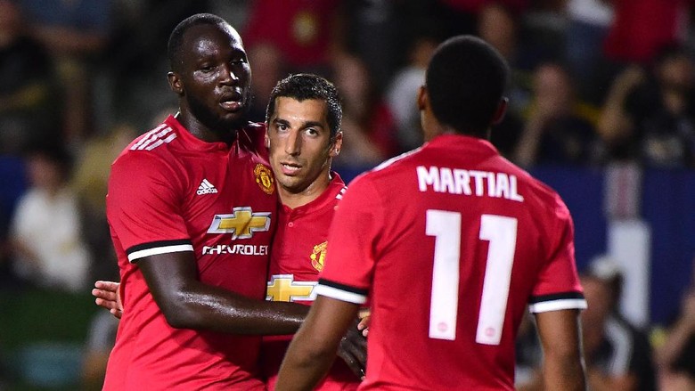 MU Sementara Ungguli City 2-0 MU Sementara Ungguli City 2-0
