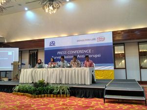 Polling Center: Korupsi Meningkat, Pemerintah Serius Memberantas