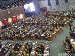 Draf RUU Pemilu: Capres hingga Caleg Minimal Lulusan Perguruan Tinggi