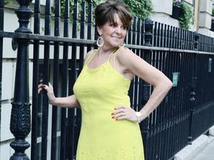 Cantik Pasca Operasi Plastik, Nenek 64 Tahun Ini Ditawari Jadi Model Cantik Pasca Operasi Plastik, Nenek 64 Tahun Ini Ditawari Jadi Model