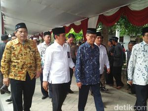 BNPT Resmikan Masjid di Kampung Halaman Amrozi BNPT Resmikan Masjid di Kampung Halaman Amrozi