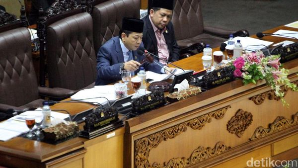 Begini Suasana Paripurna Pengesahan UU Pemilu Semalam