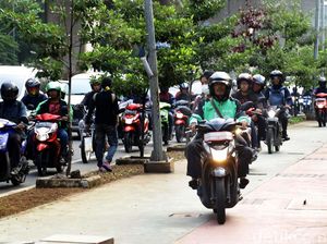 29 Hari Operasi, Polisi Tilang 15 Ribu Pemotor Pelanggar Trotoar 29 Hari Operasi, Polisi Tilang 15 Ribu Pemotor Pelanggar Trotoar