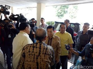 Setya Novanto Hadiri Rapat Internal Dewan Pakar Golkar