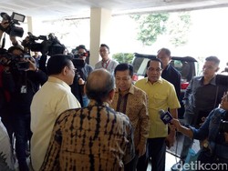 Setya Novanto Hadiri Rapat Internal Dewan Pakar Golkar