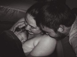 Bunda Berencana Melahirkan di Rumah? Perhatikan Hal Ini Dulu Yuk