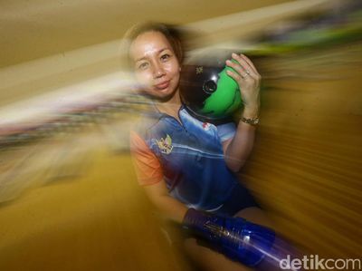 Putty Armein Jatuh Cinta Pada Boling