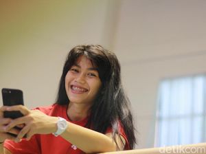 Defia Rosmaniar: Dulu Tomboi, Kini Suka Nyalon