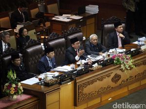Pimpinan DPR Tak Kompak soal Surat Tunda Pemeriksaan Novanto di KPK Pimpinan DPR Tak Kompak soal Surat Tunda Pemeriksaan Novanto di KPK