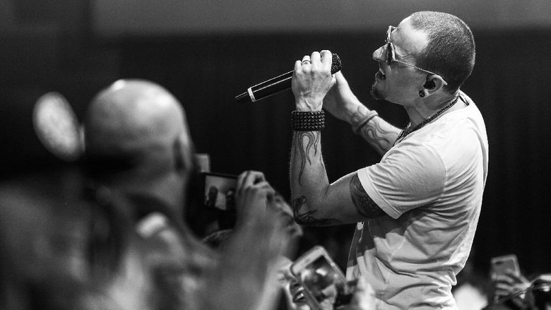 Chester Bennington Died, Mike Shinoda Still Unbelieving