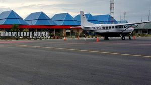 Foto: Jokowi Pamer Bandara-bandara Cantik Papua di Facebook