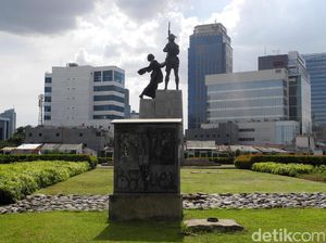 Mengenal Patung & Monumen Unik di Jakarta (1) Mengenal Patung & Monumen Unik di Jakarta (1)