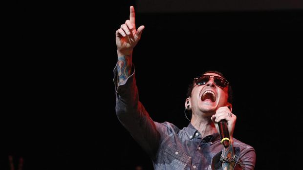 Chester Bennington meninggal pada Juli lalu, meninggalkan Linkin Park.